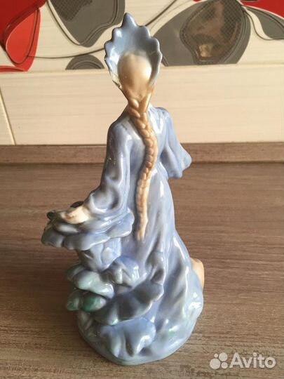 Статуэтка 