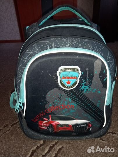 Рюкзак школьный для мальчика (1-4 класс)