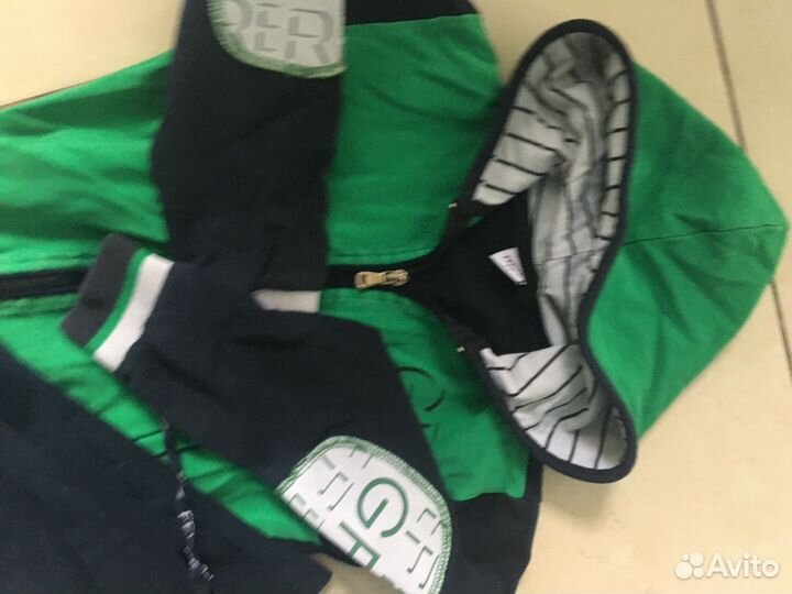 Костюм спортивный
