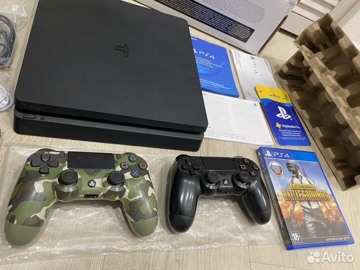 Sony PlayStation 4 PS4 1Tb (2208) +2джоя +30игр