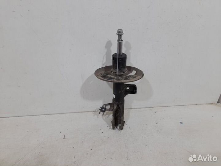 Амортизатор передний левый Toyota Camry V70 2018