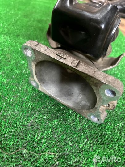 Подушка двс правая Lexus Ls400 USF20 1uzfe