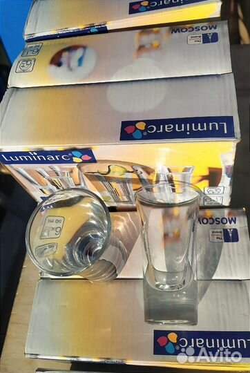 Стаканы, бокалы, стопки