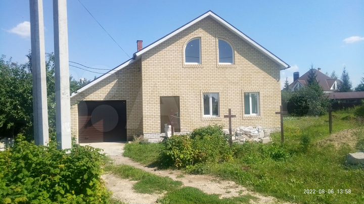 Коттедж 201 м² на участке 10 сот.