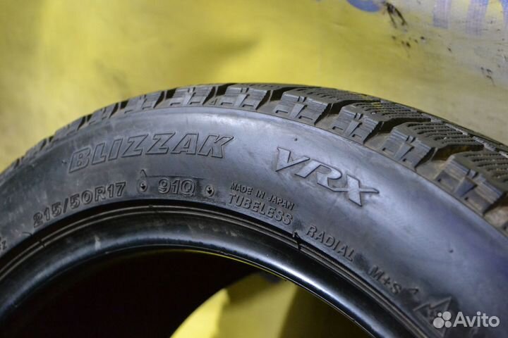 Bridgestone Blizzak VRX 215/50 R17
