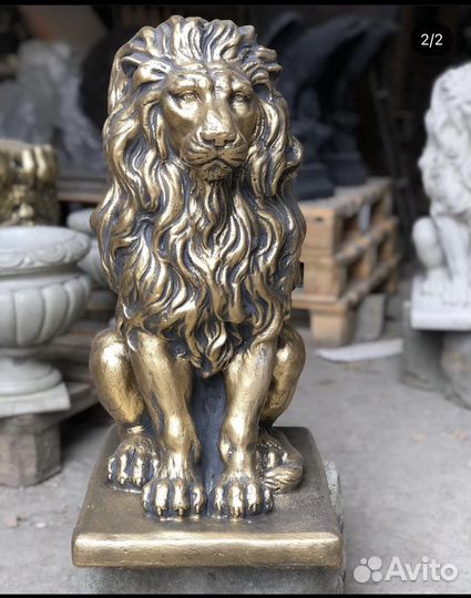 Скульптура Лев