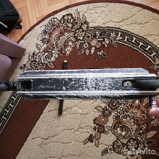 Трюковой самокат reaction