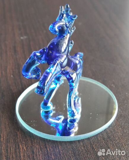 Стеклянная статуэтка 
