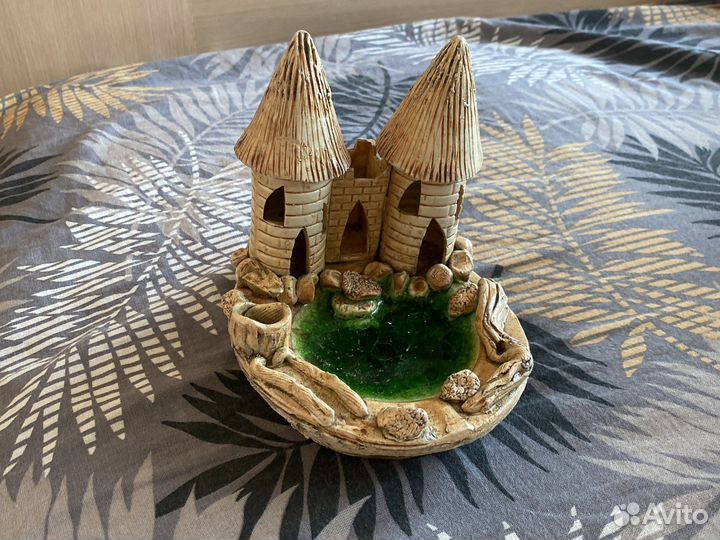 Замок для аквариума