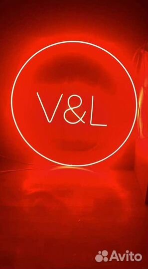 Неоновая вывеска