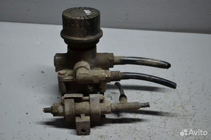 Кран ускорительный тормозной volvo FH12 1-seeria