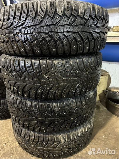 Nokian Tyres Hakkapeliitta 5 215/60 R16