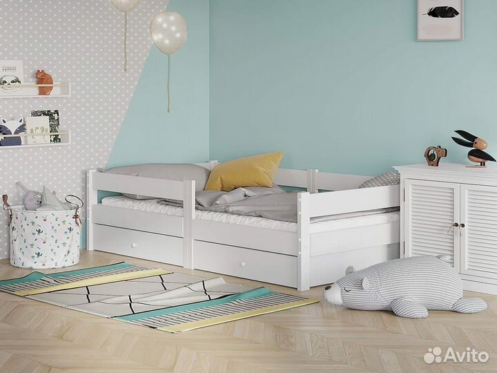 Детская кровать с бортиками
