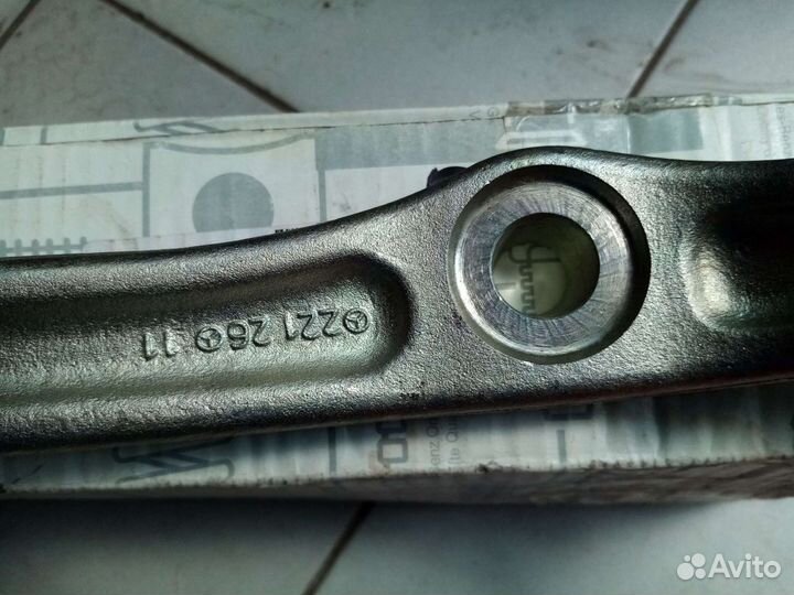 Мерседес S221. 4matik рычаг передний правый