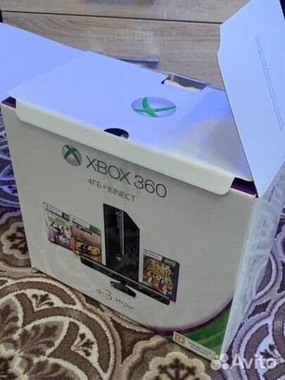 Xbox 360 E 4гб + kinect + 4 игры. без прошивки