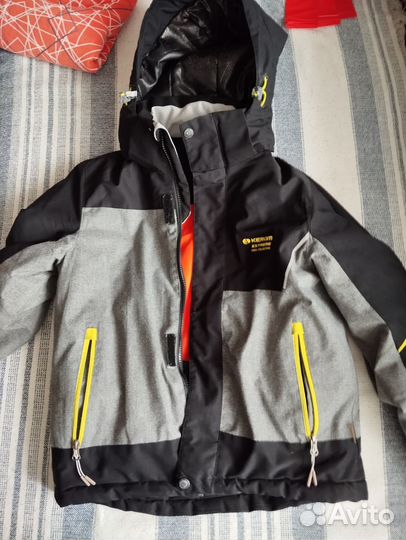 3 комплекта постельного белья и куртка детская