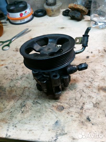 Насос гидроусилителя руля для Тойоты Камри 2004год