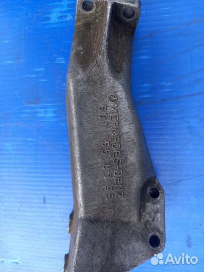 Кронштейн генератора Mercedes Vito 638 2.3 601