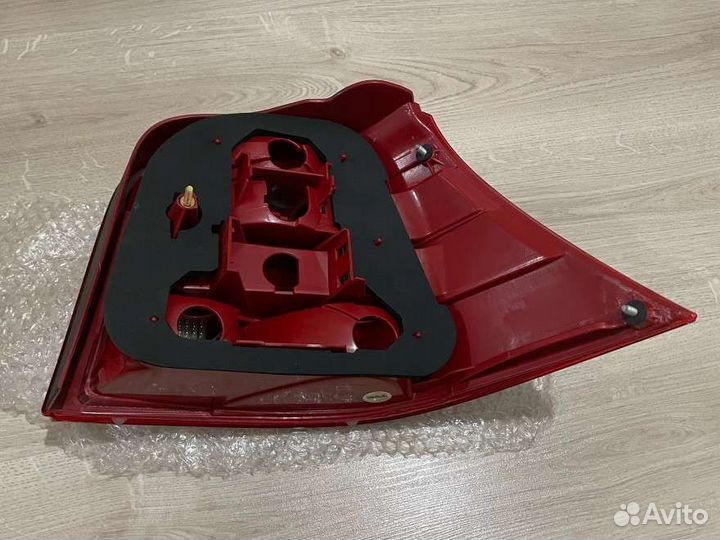 Фонарь задний левый TYC для VW Golf 4