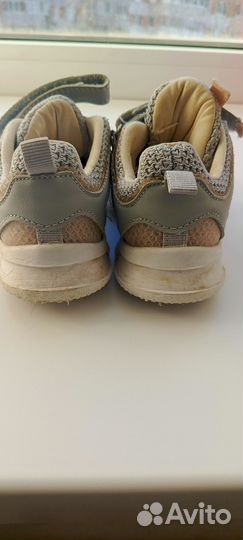 Кроссовки для девочки 23