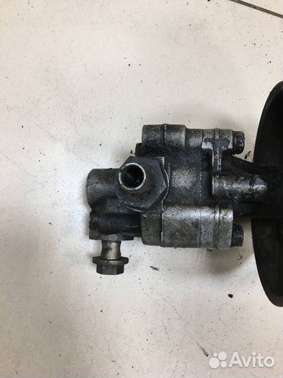 Насос гидроусилителя Audi 100