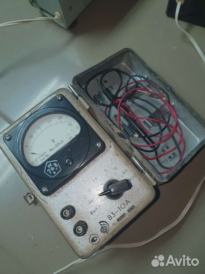 Вольтметр В3-10А
