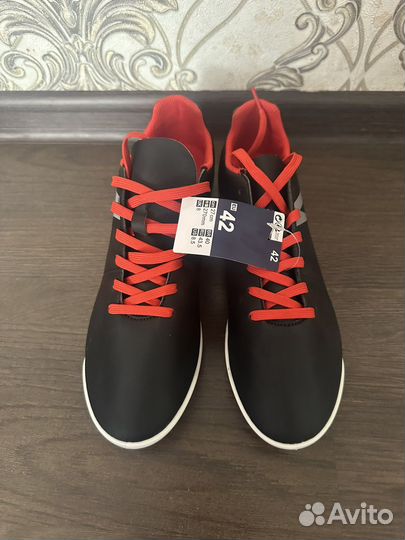 Футбольные бутсы kipsta 42 новые