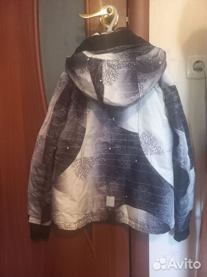 Куртка зимняя для девочки 140 Reima