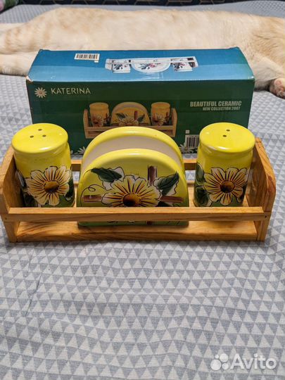 Набор салфетница, солонка и перечница