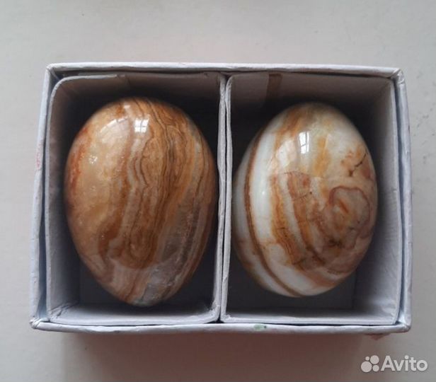 Сувенирные яйца из мраморного оникса