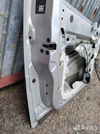Дверь Kangoo 2 передняя Левая ор-л 801015880R