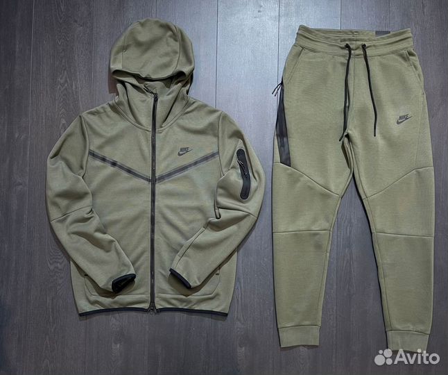 Спортивный костюм Nike