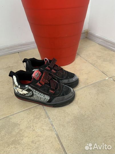 Ролики детские(кроссовки на колесиких)