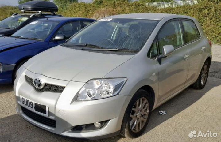 В разборе Тойота Аурис Е15 Toyota Auris E15 1zr-fe