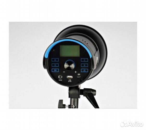 Вспышка студийная FST PRO-600H с рефлектором