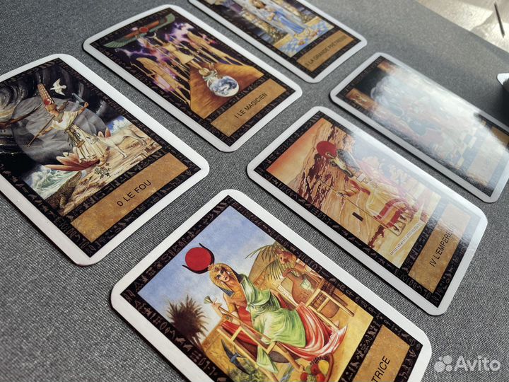 Le tarot des anciens egyptiens Франц. яз