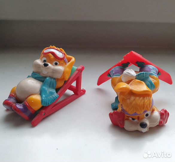 Серия Зайцы Лыжники из киндера