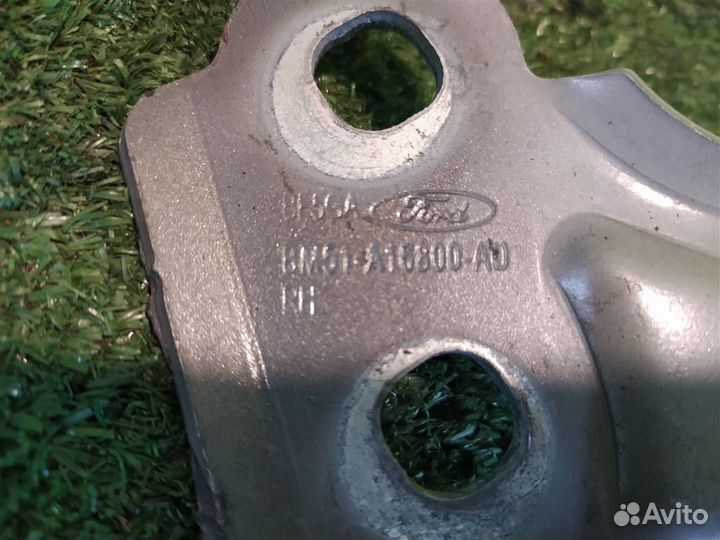 Петля капота правая Ford Focus 3 (CB8) 2015