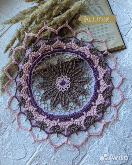 Рельефная ажурная салфетка