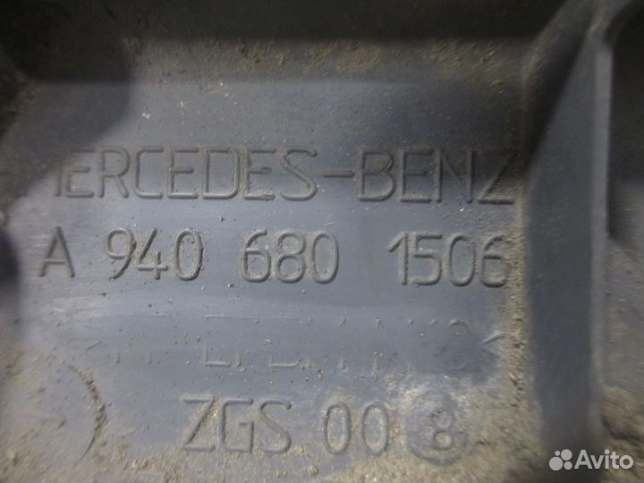 Крышка блока предохранителей Mercedes-Benz A940680