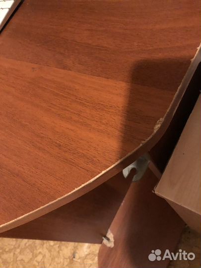 Компьютерный стол