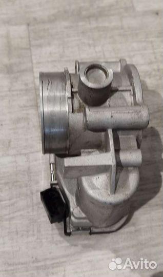 Дроссельная заслонка с датчиком LADA granta