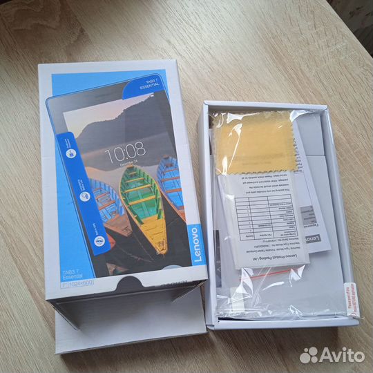 Планшет Lenovo tab3 7 Essential