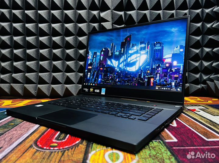 Тонкий игровой asus Zephyrus RTX 2060 / Core i7