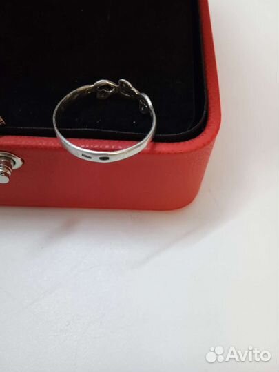 Серебряное кольцо женское