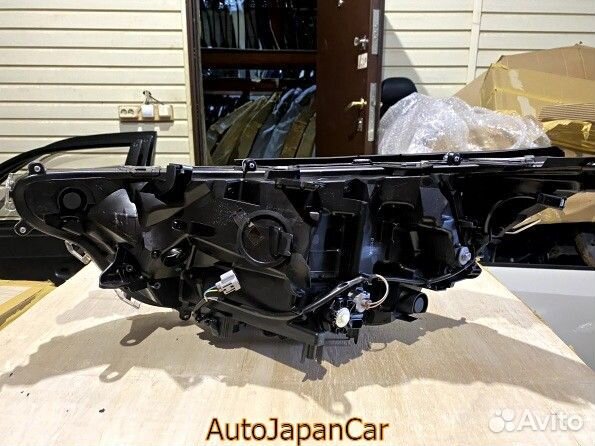 Тойота рав 4 50 Фара