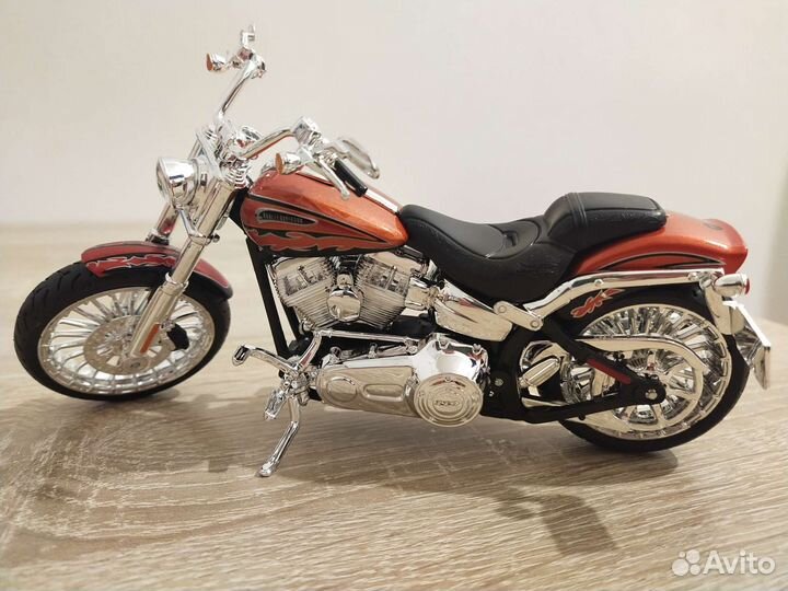 Модель 1:12, новая, Harley-Davidson CVO Breakout