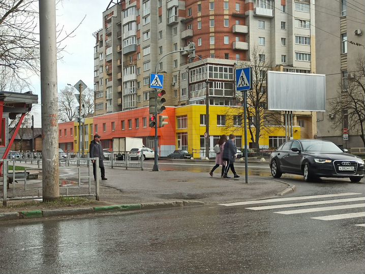 Торговая площадь, 180 м²