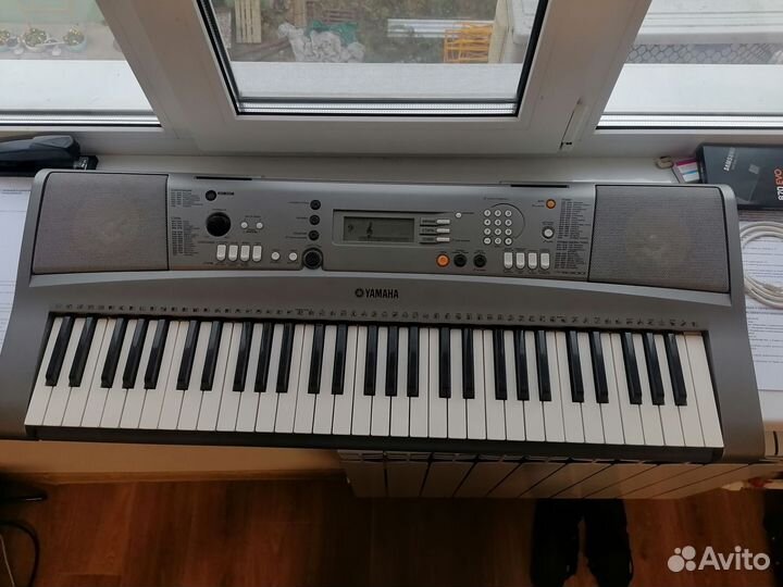 Синтезатор yamaha PSR R300