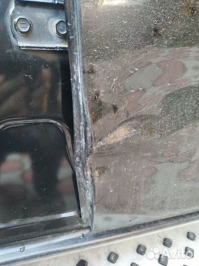 Задняя левая дверь Toyota Hilux